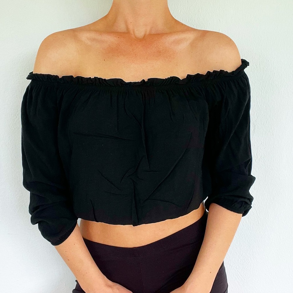 Brandy Melville black smocked off-shoulder 3/4 sleeve blouse size small